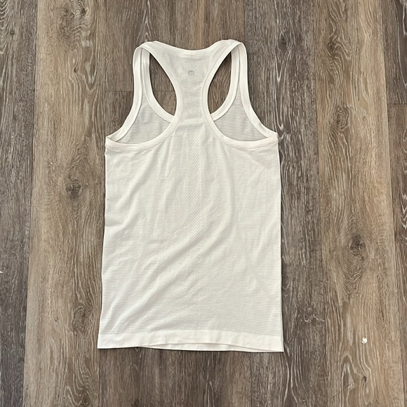 Lululemon White Swiftly Tech Racerback Tank Size 4 - Picture 5 of 5